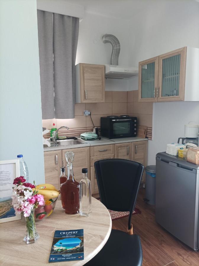 Beachfront Apartment ريثيمنو المظهر الخارجي الصورة